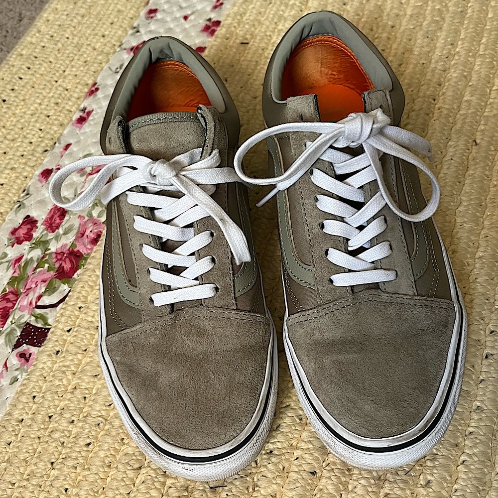 SOLD Vans Suede Old School